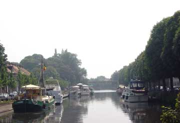 The central moorings in the Coupure basin