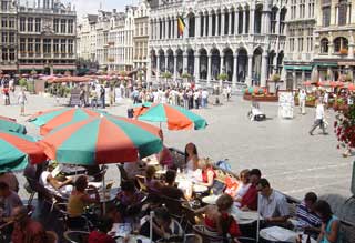 People watching and lunching at the Barock cafe, Grand Place