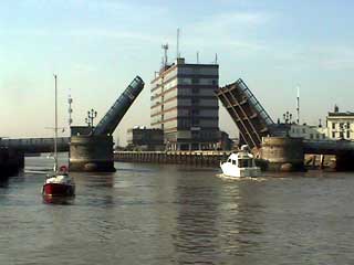 Haven Bridge lifts to allow cruisers in and out of the Broads