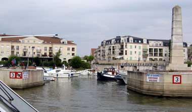The busy Port Cergy marina with its neighbouring bars and restaurants