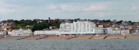 Hastings' "Marine Court" - a cruise ship disguised as an apartment block