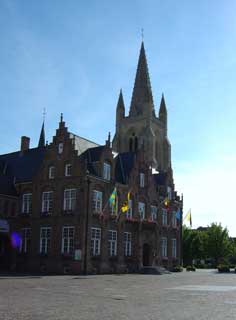 Nieuwpoorts town hall in the market square