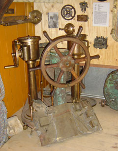 The steering gear from an English torpedo ship wrecked in the Frisian islands