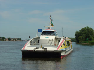 The waterbus arrives at the low key Biesbosch landing stage