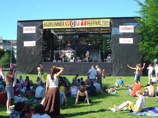 The modest crowd enjoys the bands at the Haarlemmer Hout festival