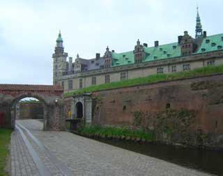 The bleak facade of Kronburg castle