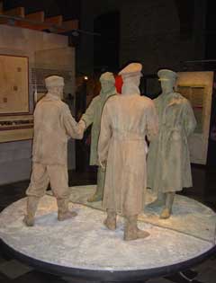 The 1914 Christmas truce as depicted at the Ieper museum 